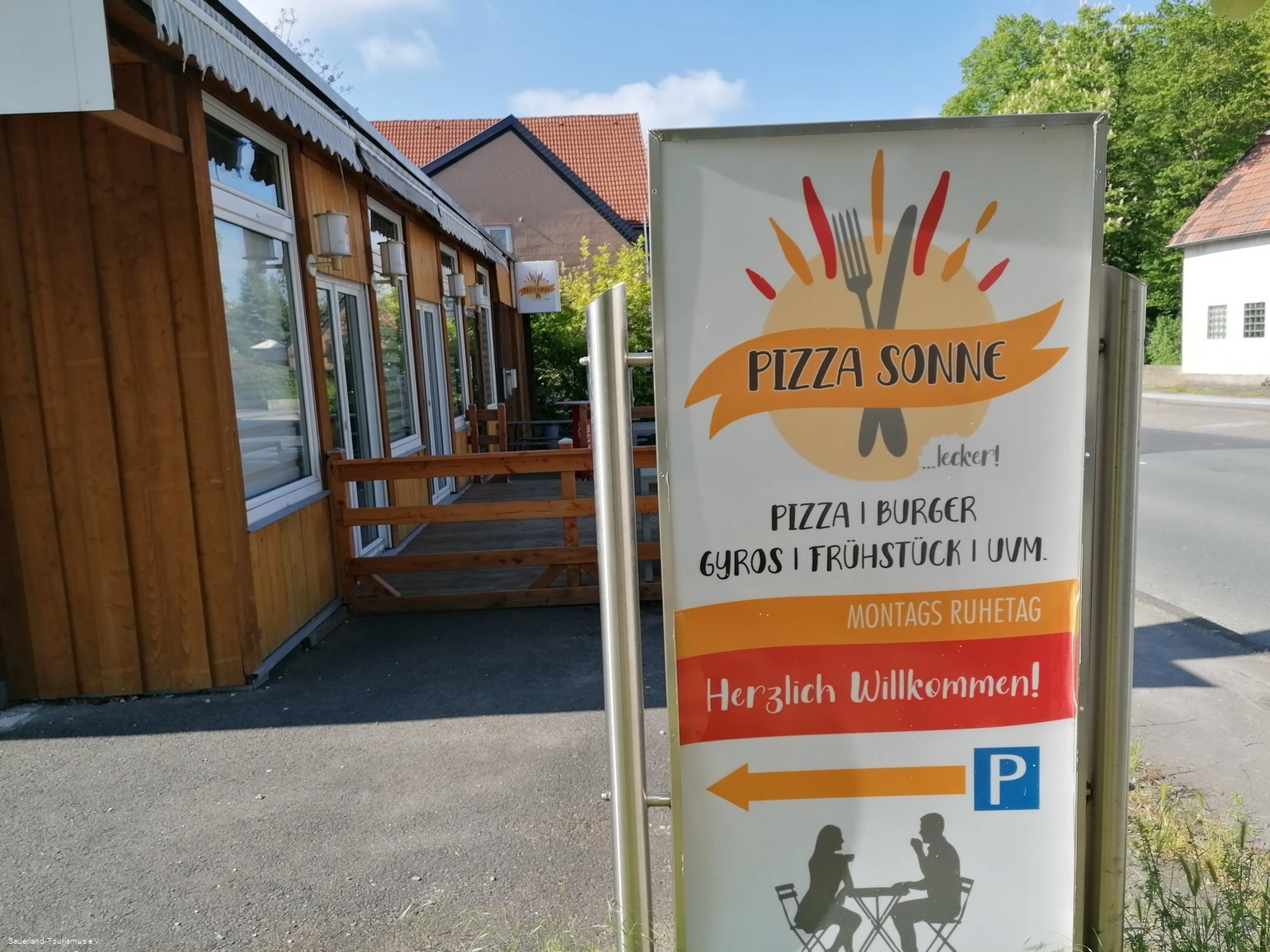 Foto von außen Sitzmöglichkeiten